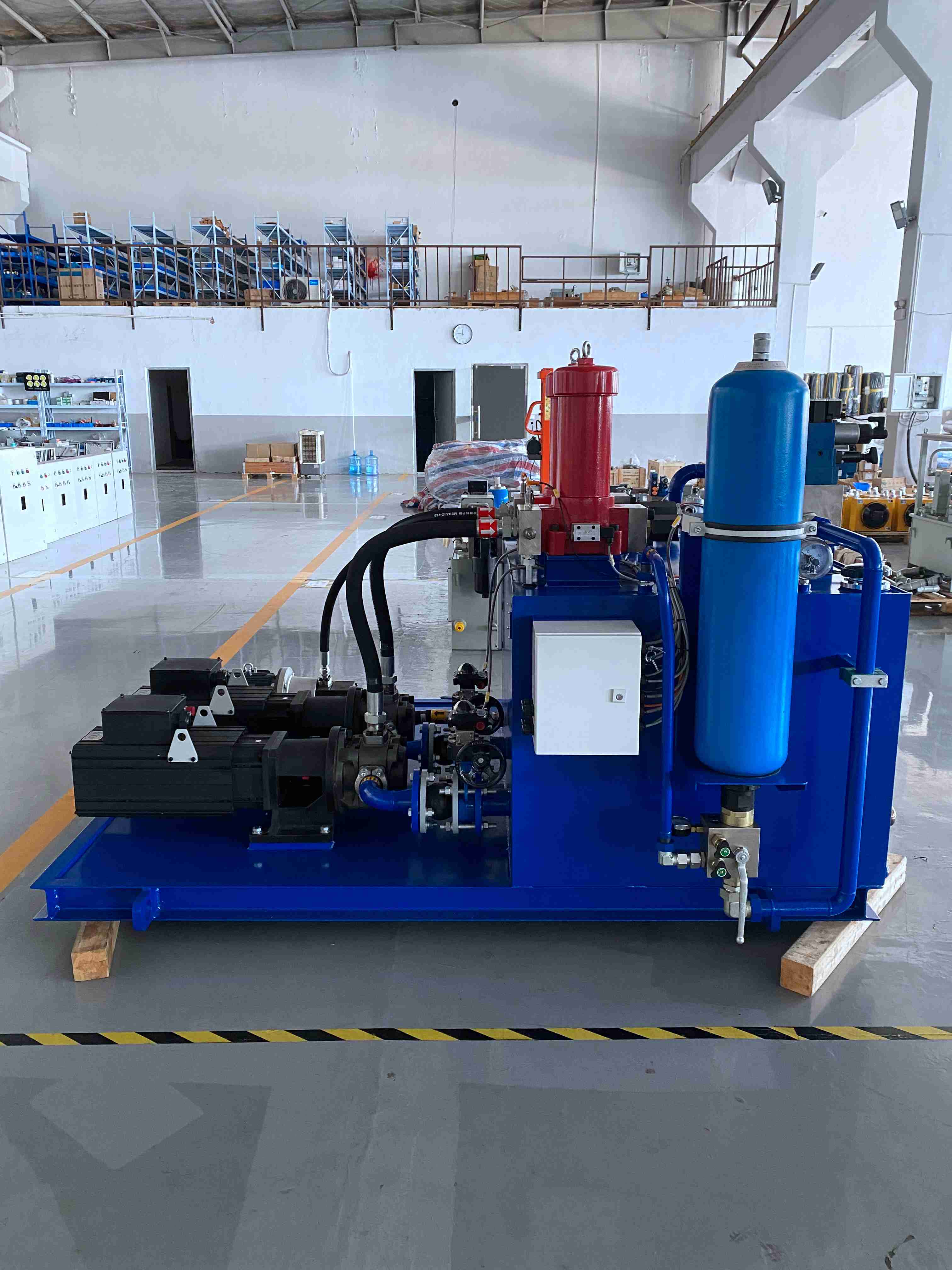 Medium and large servo-hydraulic system
